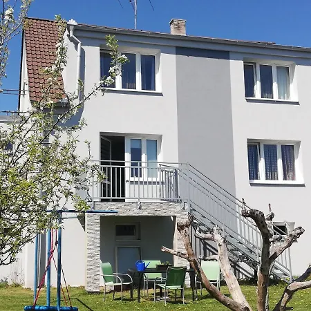 Apartmany Mk U Modre Kocky Nove Hrady  Exterior photo